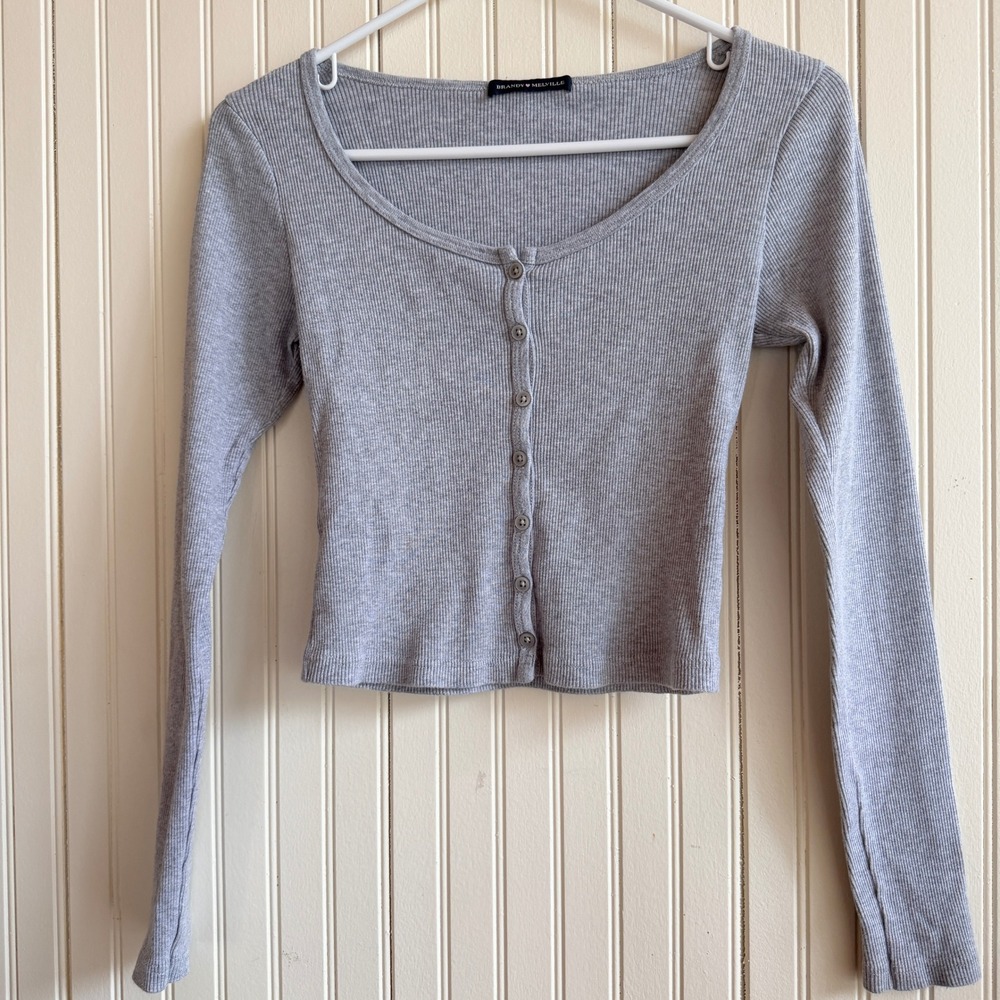 Brandy Melville‎ Gray Ribbed Long Sleeve Button Front Crop Cardigan Casual dTop